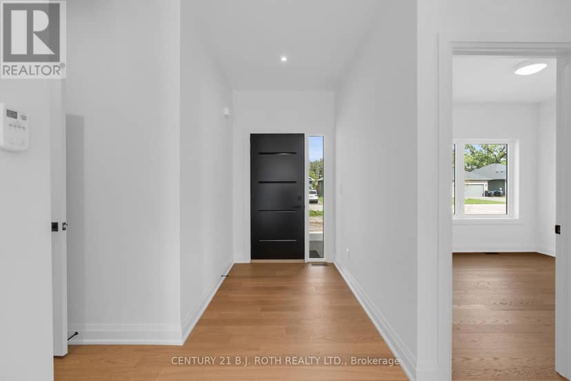 29 Harold Avenue — photo 7 of 40
