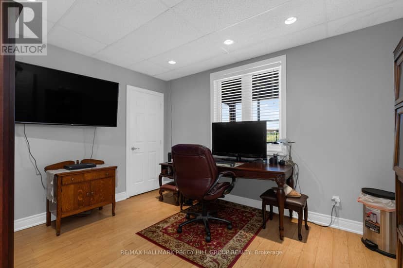 1372 Division Road E — photo 20 of 33