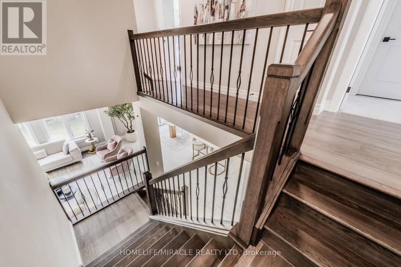 245 Tamarack Boulevard — photo 15 of 40