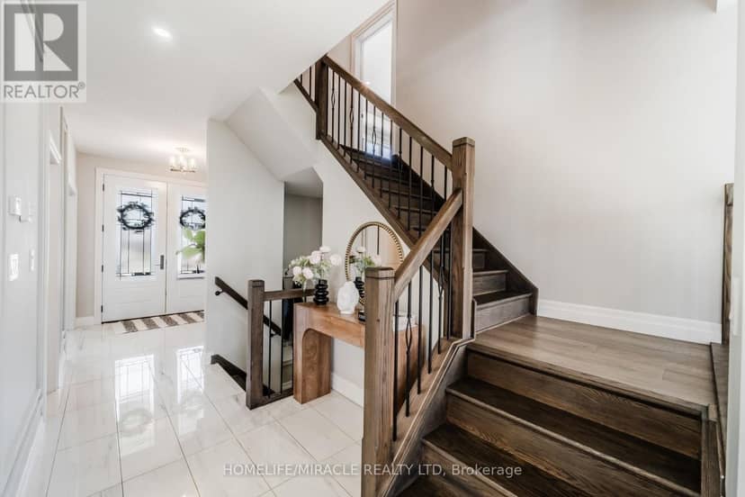245 Tamarack Boulevard — photo 26 of 40
