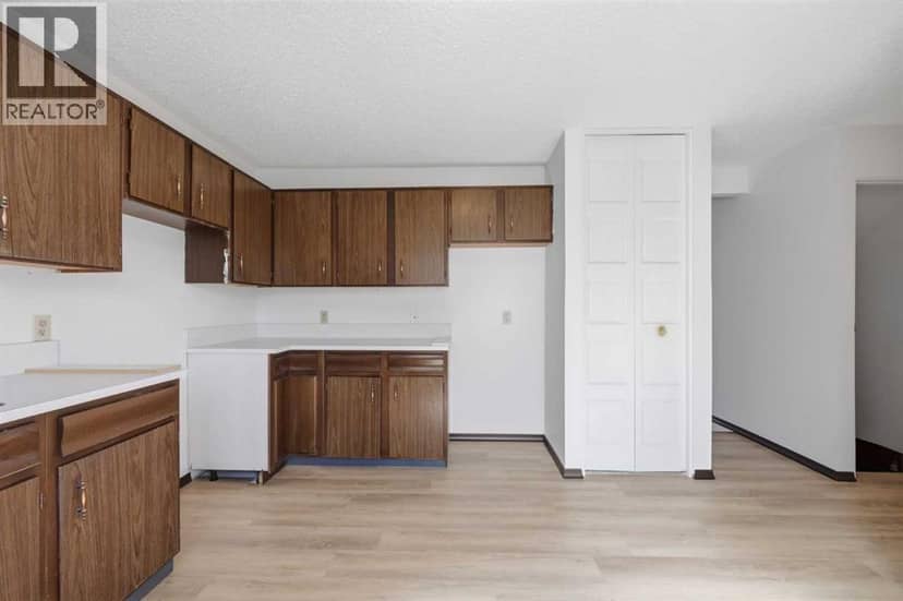 222 Marlborough Way NE, Calgary, photo 7