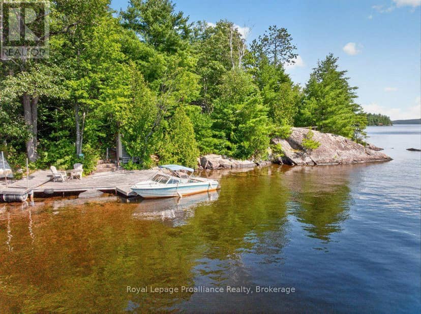 125 Mazinaw Lake Boat Access, Addington Highlands, photo 3
