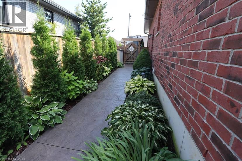 42 GRAYDON Drive — photo 40 of 40