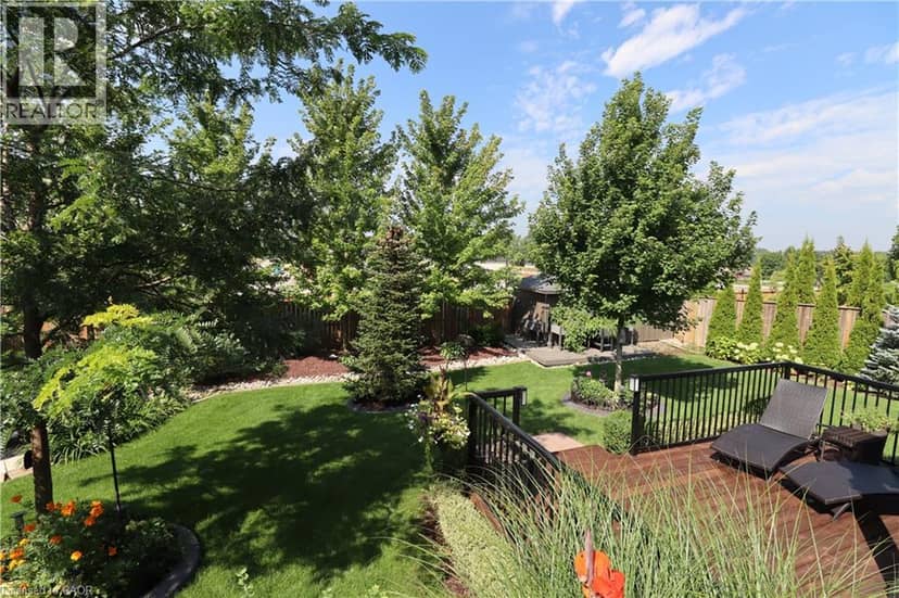 42 GRAYDON Drive — photo 33 of 40