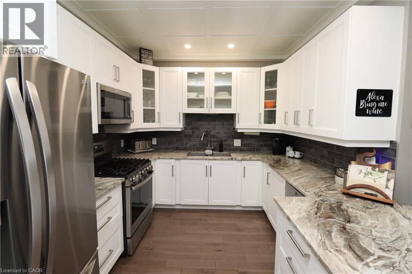 42 GRAYDON Drive — photo 9 of 40