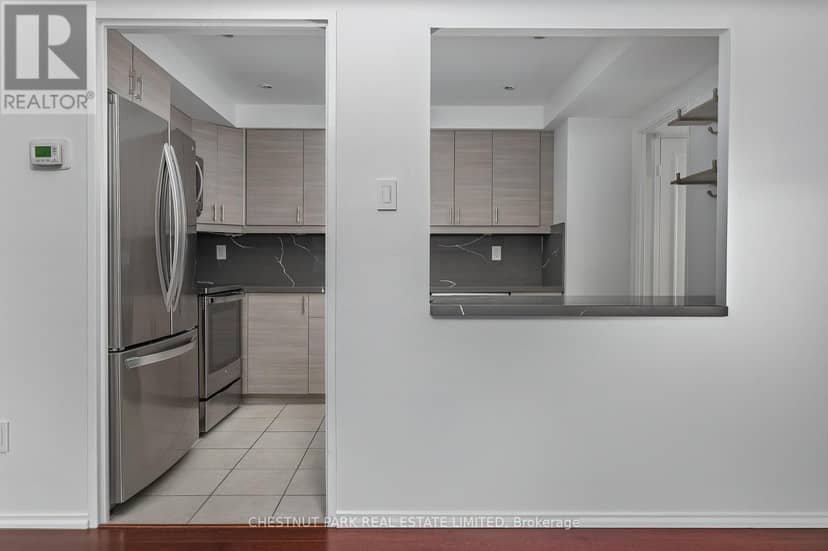 604 - 19 Dundonald Street — photo 8 of 33