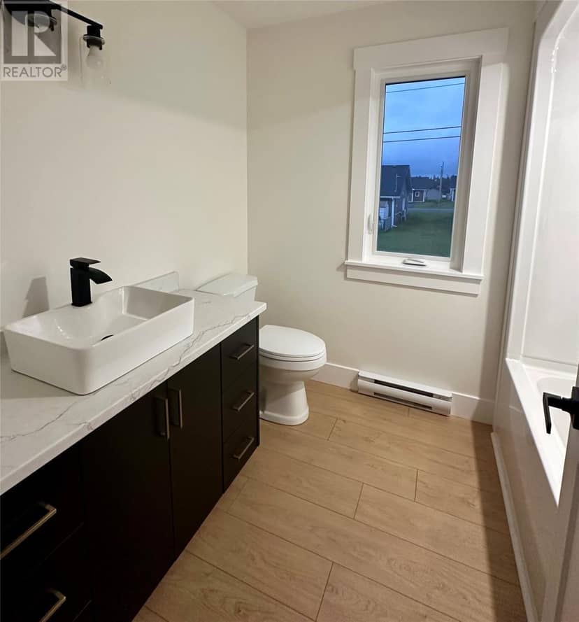 13 Blandford Street, Gander, photo 7