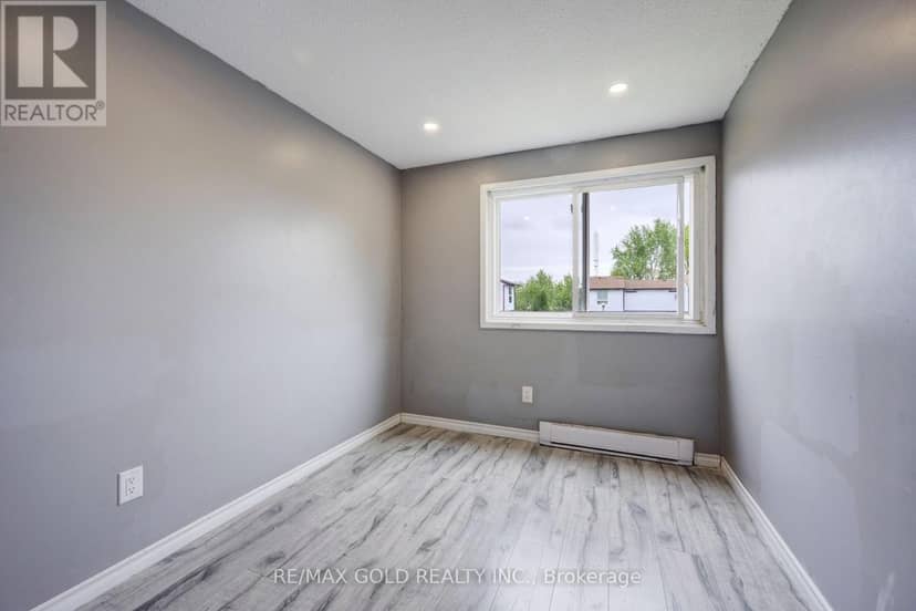 9 Havenbrook Court — photo 10 of 32