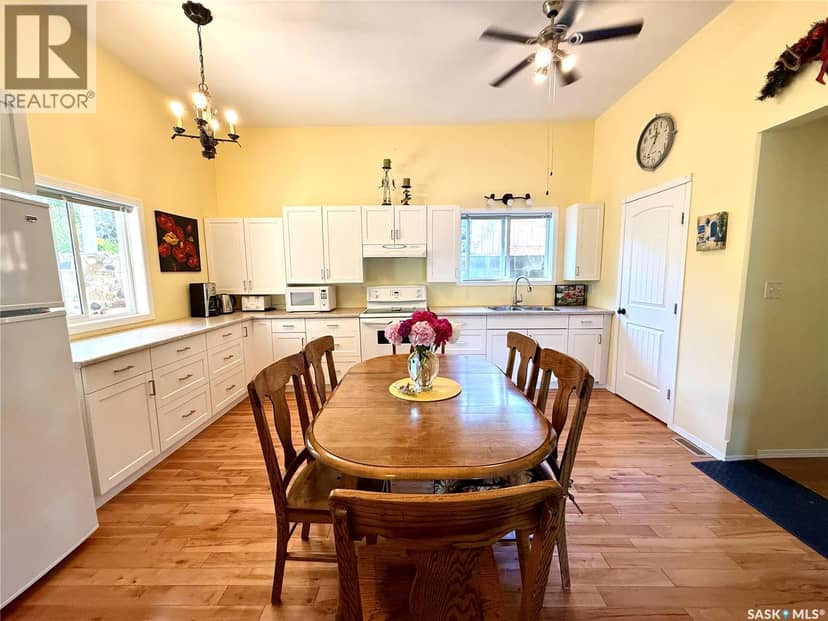 144 Lakeview DRIVE — photo 5 of 40