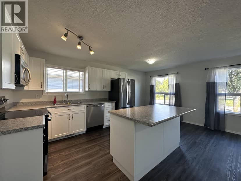 4389 1ST AVENUE, Prince George, photo 3