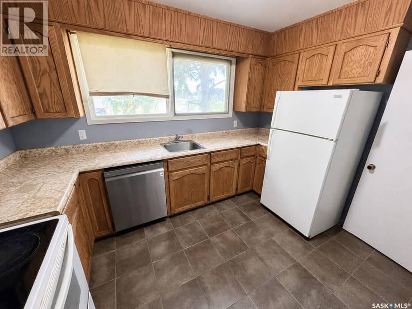 542 Elizabeth STREET — photo 3 of 16