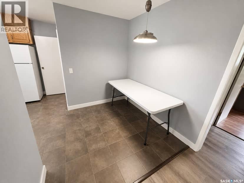 542 Elizabeth STREET — photo 5 of 16