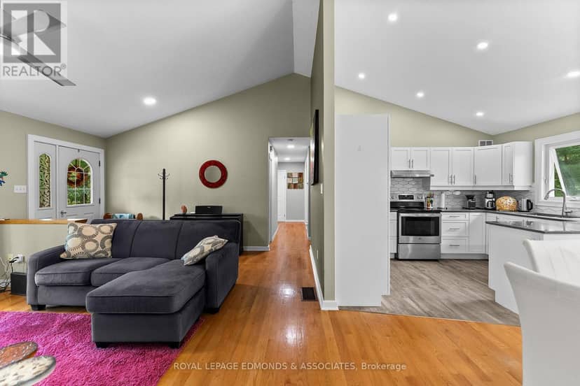 57 Krause Street — photo 12 of 40