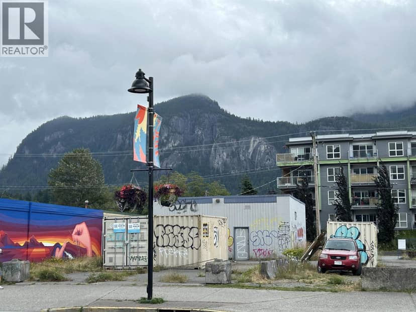 38120 CLEVELAND AVENUE, Squamish, photo 4