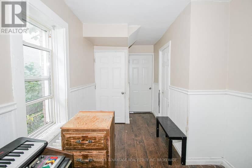 305 Burgar Street — photo 3 of 28
