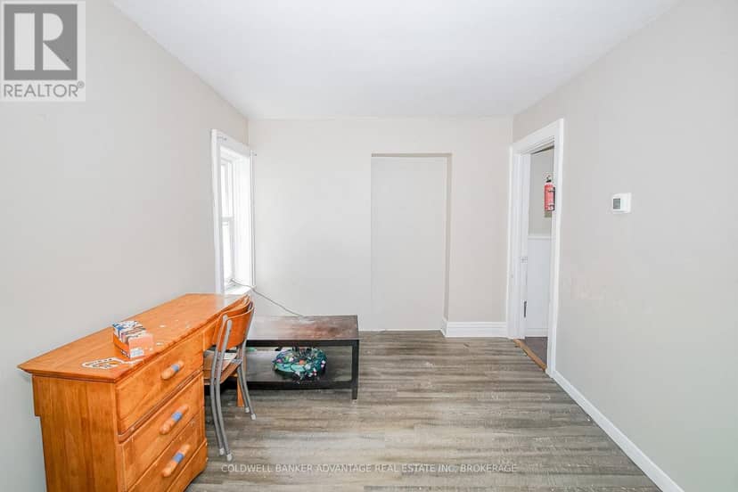 305 Burgar Street — photo 7 of 28