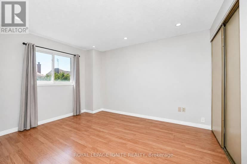 21 Halfmoon Square — photo 27 of 32