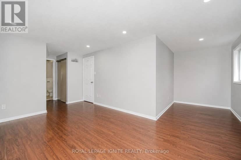 21 Halfmoon Square — photo 30 of 32