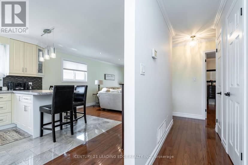 258 Nipigon Street — photo 4 of 36