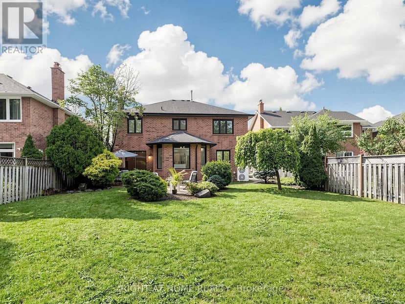 2920 Kingsway Drive — photo 4 of 40