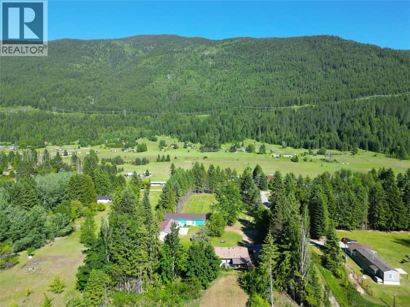 1062 Scamp Road, Castlegar, photo 7