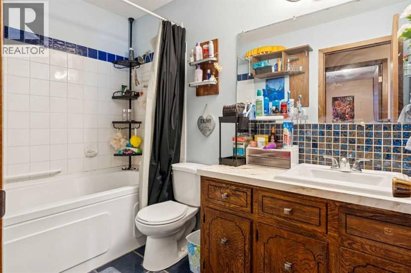 4617 48 Street — photo 13 of 32