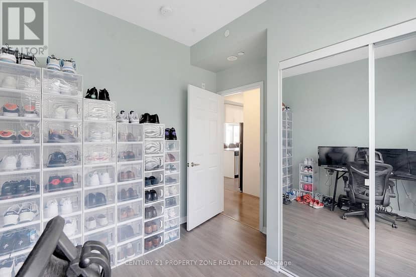 412 - 54 Sky Harbour Drive — photo 19 of 25