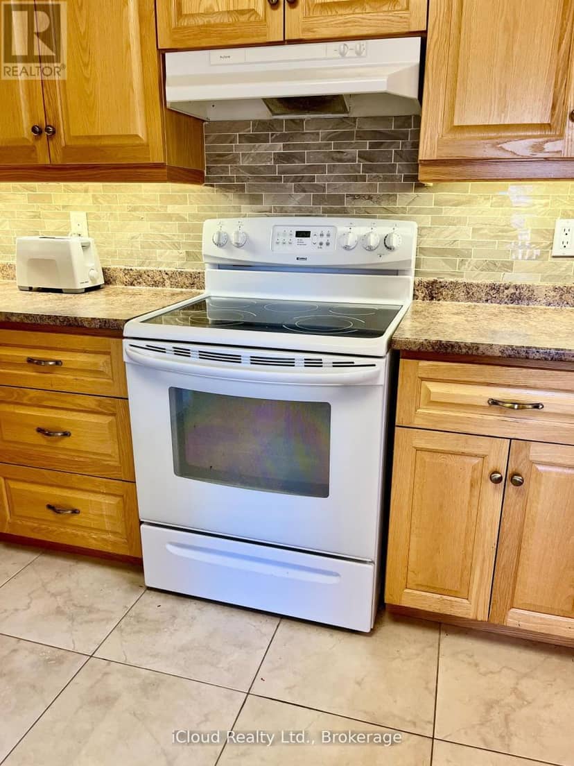782 Brentwood Drive — photo 12 of 36