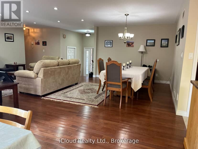782 Brentwood Drive — photo 7 of 36