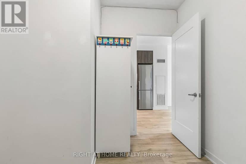 447 - 60 Princess Street — photo 12 of 32