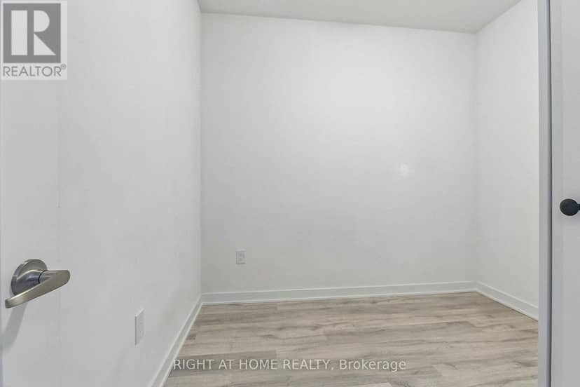447 - 60 Princess Street — photo 14 of 32