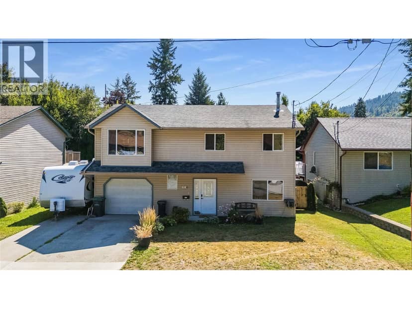 644 8th Street, Castlegar, photo 2
