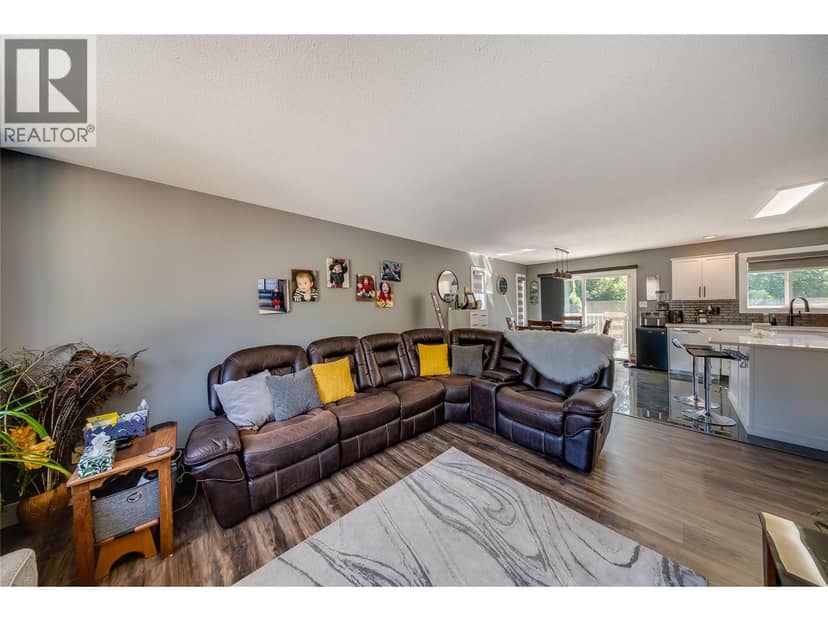 644 8th Street, Castlegar, photo 8