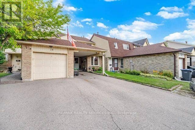 26 Fanshawe Drive, Brampton, photo 2