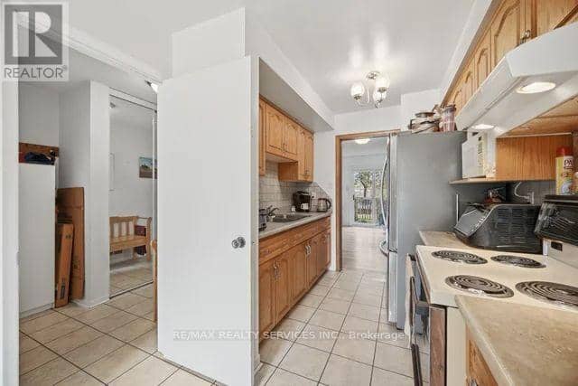 26 Fanshawe Drive, Brampton, photo 5