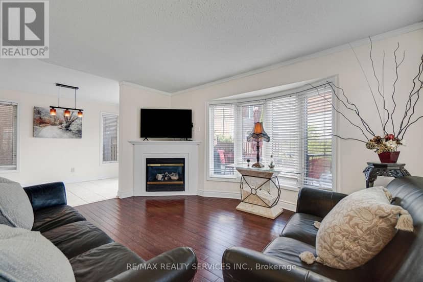 7419 Black Walnut Trail — photo 16 of 40