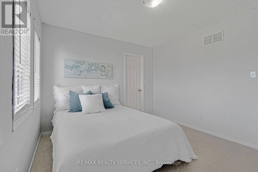 7419 Black Walnut Trail — photo 33 of 40