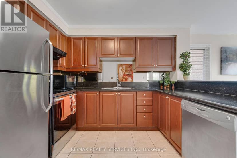 7419 Black Walnut Trail — photo 8 of 40