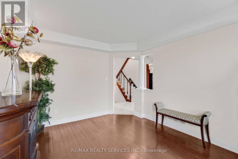7419 Black Walnut Trail — photo 7 of 40
