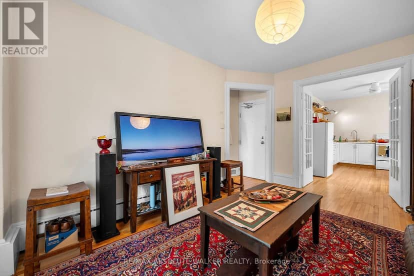 120 Strathcona Avenue — photo 11 of 40