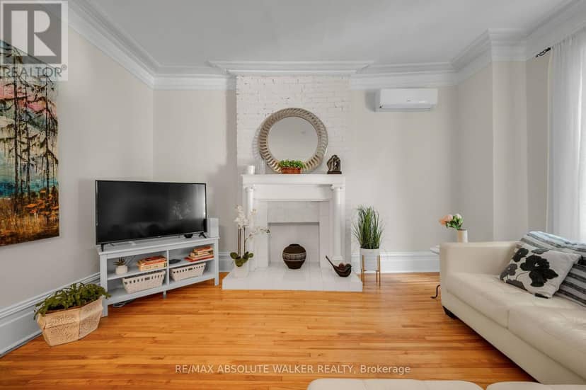 120 Strathcona Avenue — photo 34 of 40