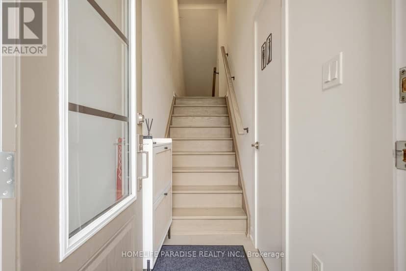1356 Kaniv Street, Oakville, photo 3