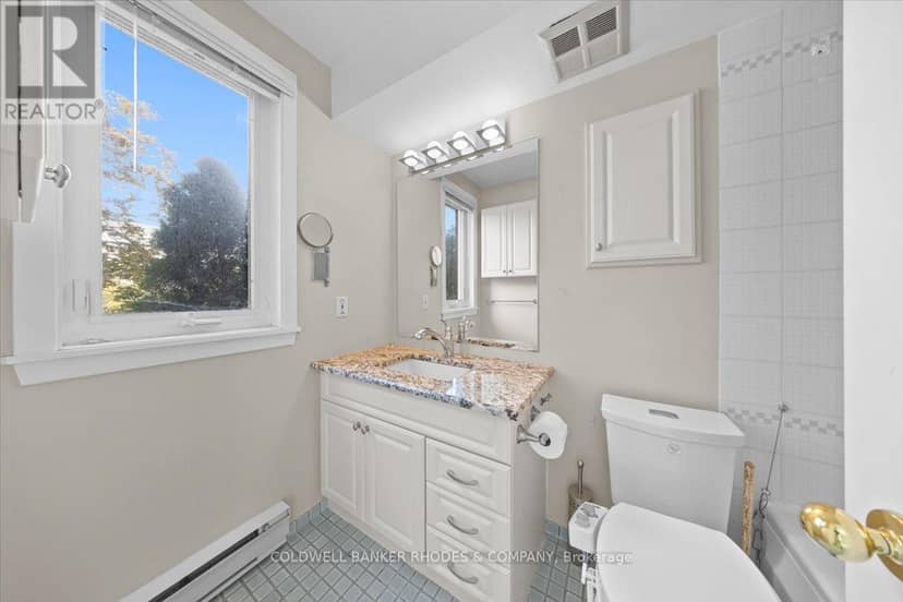 205 - 939 North River Road — photo 28 of 34