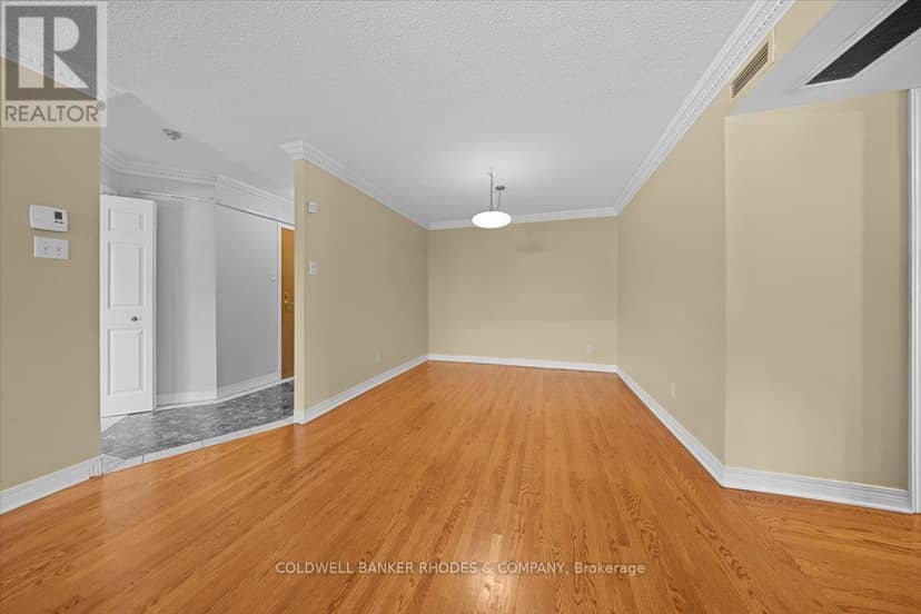 205 - 939 North River Road, Ottawa, photo 3