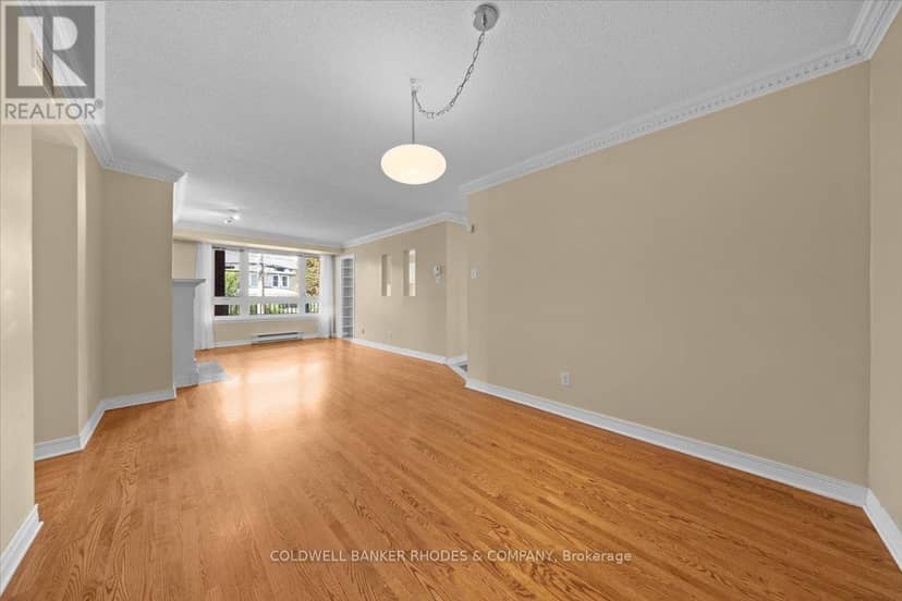 205 - 939 North River Road, Ottawa, photo 5