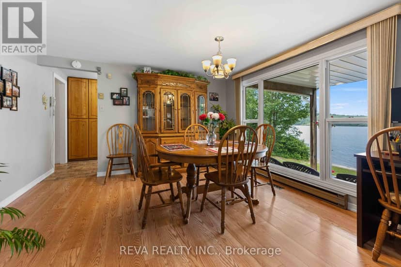 146 Centre Road — photo 9 of 30