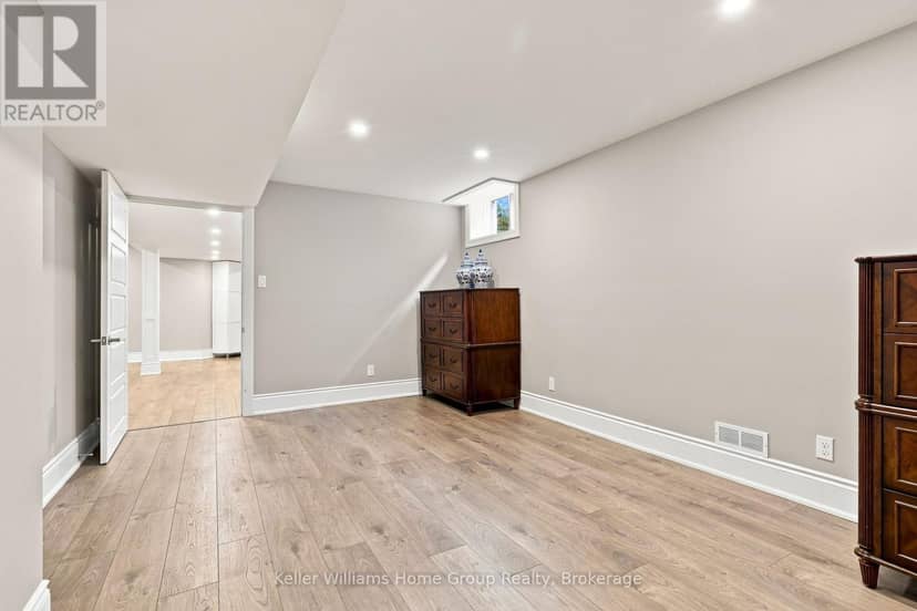 53 - 145 Aberfoyle Mill Crescent — photo 33 of 40