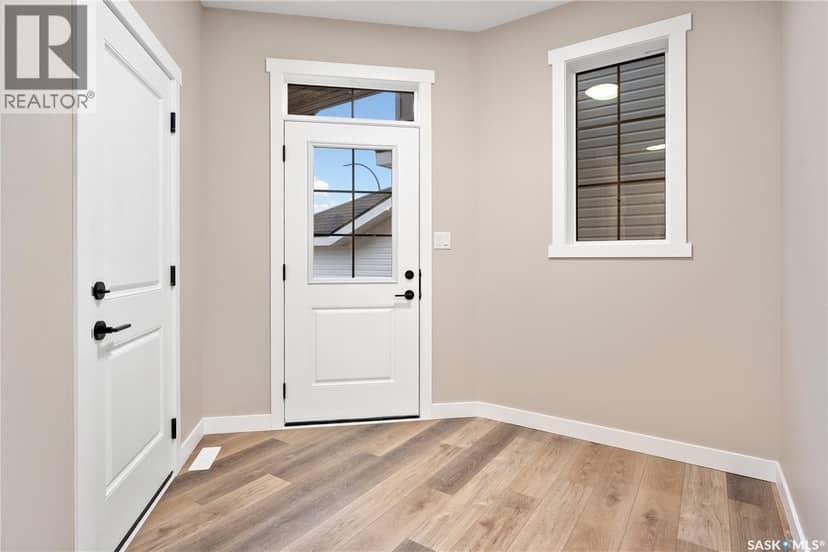 918 Yuel BEND — photo 5 of 33