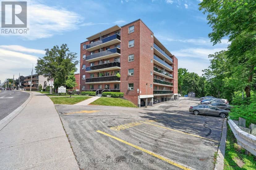 52 - 2373 King Street E — photo 1 of 24