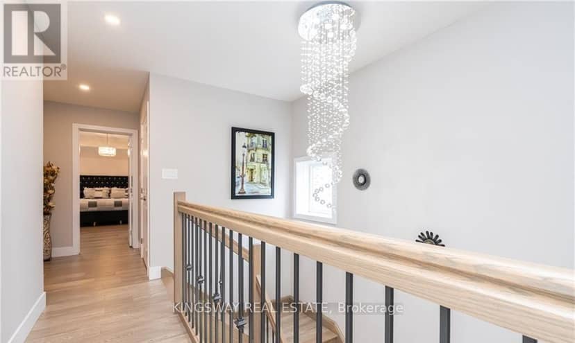 2255 Constance Avenue — photo 11 of 29